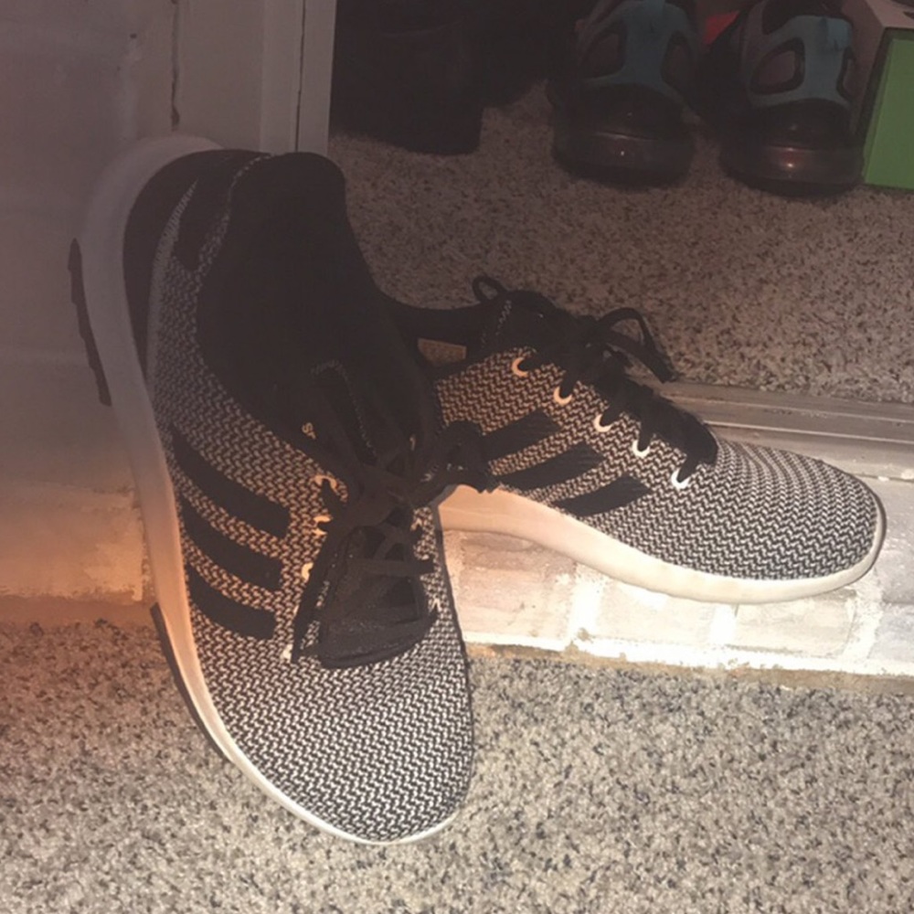 Men’s adidas sneaker